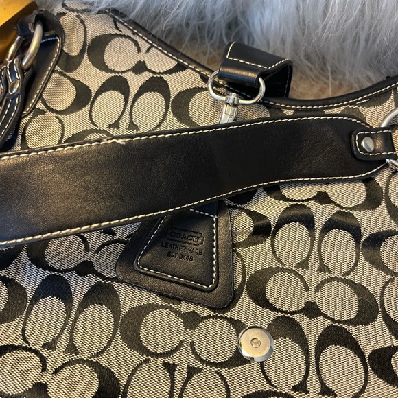 Coach Bag - Picture 9 of 10